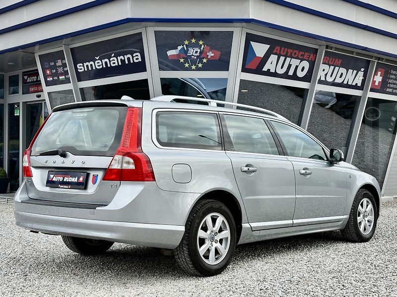 Volvo V70 1,6i T4 132kW OCEAN RACE - fotka 11 z 45