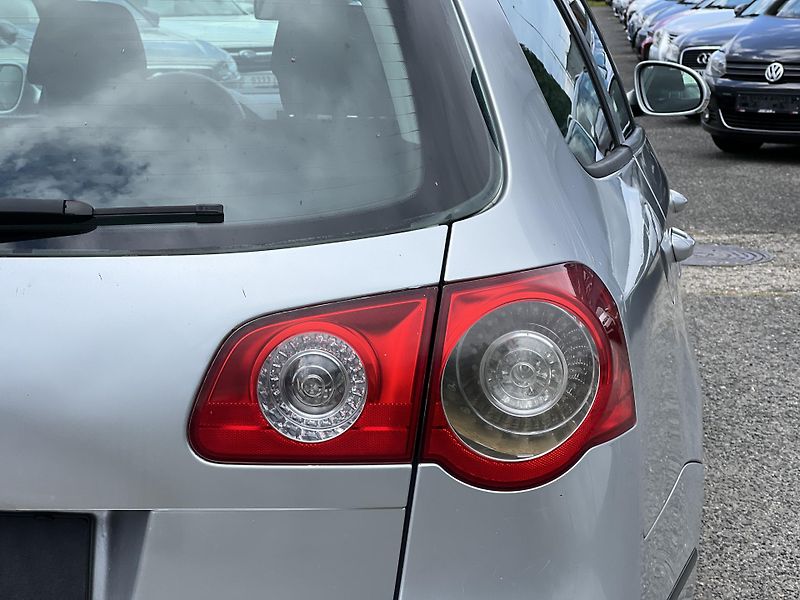 Volkswagen Passat Variant 2.0TDi 125kw DSG ALU - fotka 40 z 41