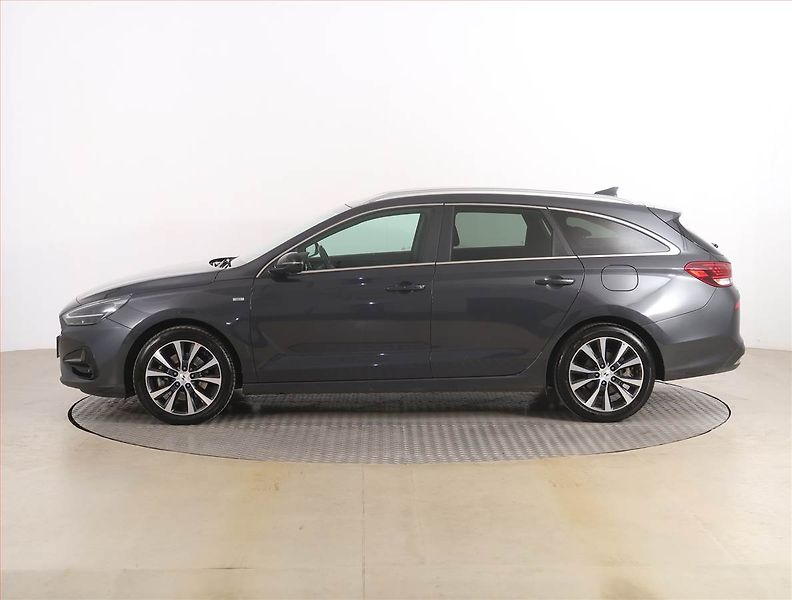 Hyundai i30 (2022) 1.5 T-GDI MHEV, Serv.kniha - fotka 3 z 19