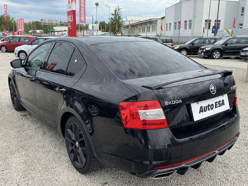 Škoda Octavia (2016) 2.0TDi, ČR, DSG, bixen - fotka 6 z 19