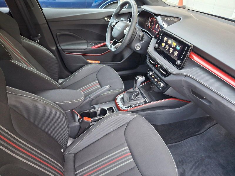 Škoda Fabia (2025) Monte Carlo DSG 1,0TSi 70kW - fotka 13 z 33