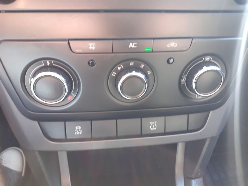 Škoda Yeti (2011) 1.2 TSi 77kw - fotka 11 z 23
