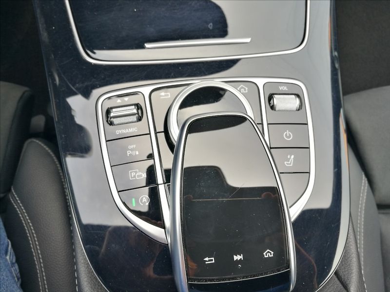 Mercedes-Benz Třídy E 300 CDI 180kw - fotka 13 z 23