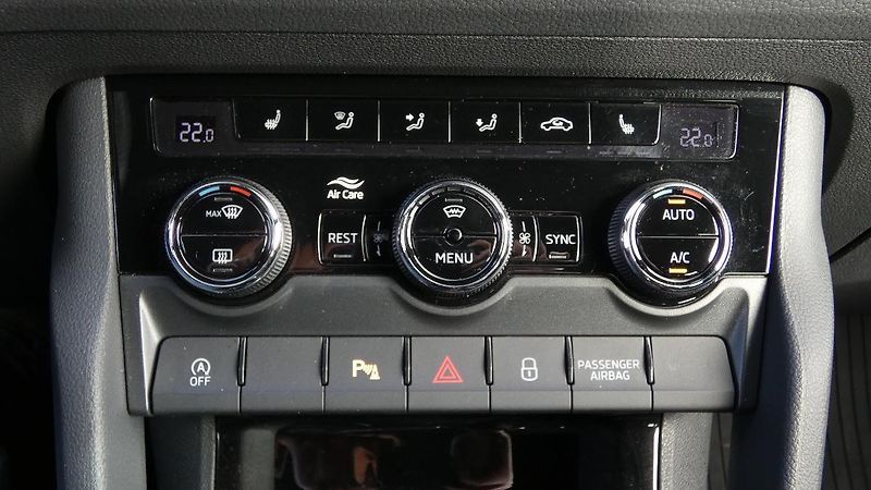 Škoda Kodiaq 2,0 TDI DSG 4x4 Sportline - fotka 17 z 25