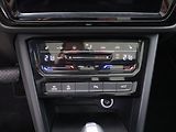 Volkswagen Touran 2,0 TDI DSG R-Line 1.Maj DPH - náhled 23