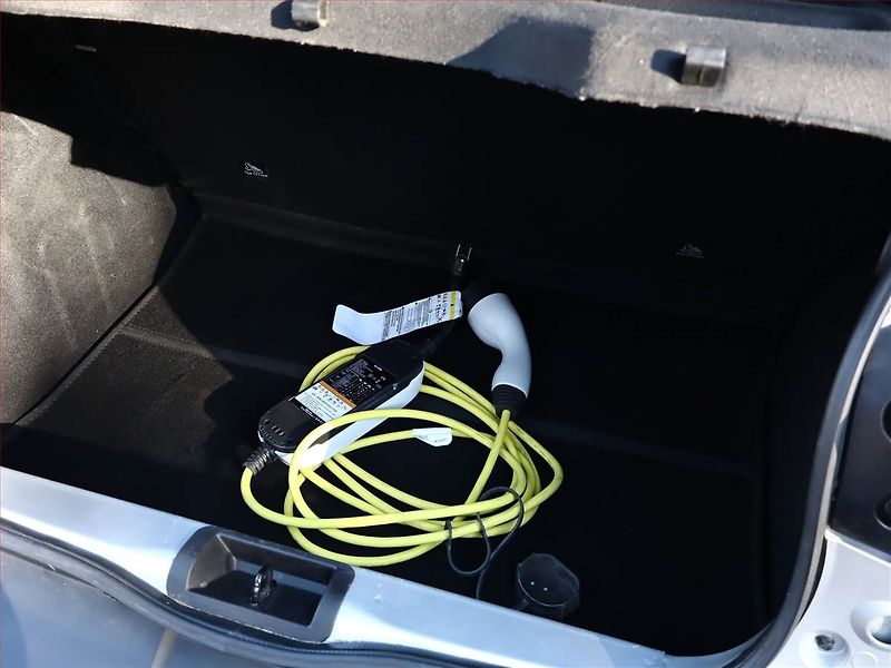Dacia Spring (2022) Electric 45 (27 kWh), SoH 91% - fotka 16 z 16