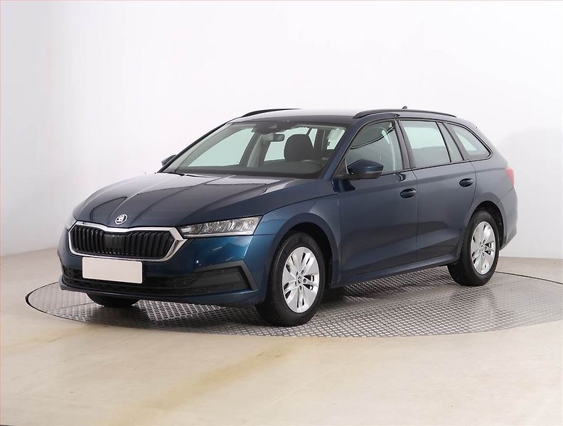 Škoda Octavia (2022) 2.0 TDI, Automat, Navi - fotka 2 z 22
