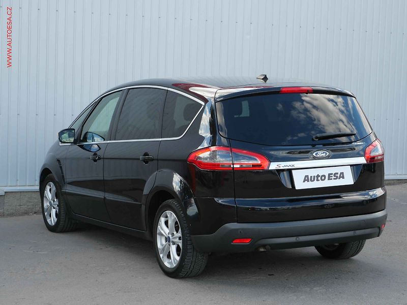 Ford S-MAX (2014) 2.0 TDCi, AT, tempo, kamera - fotka 6 z 23