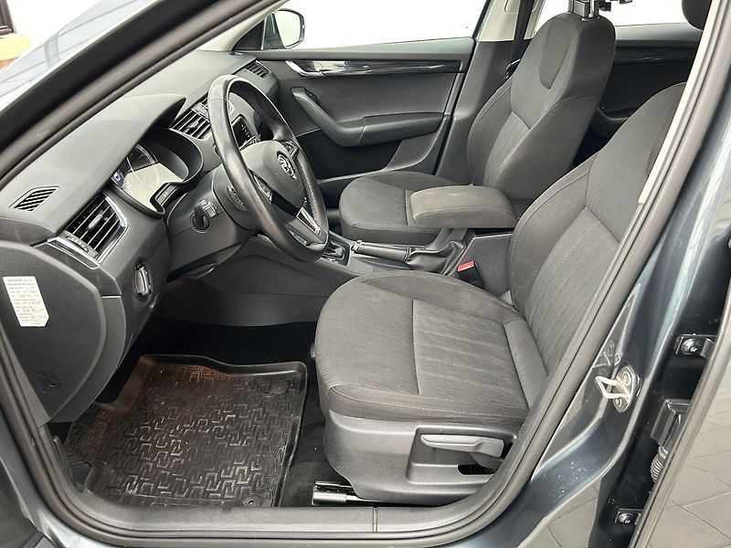 Škoda Octavia 2.0 TDI Style - fotka 6 z 26