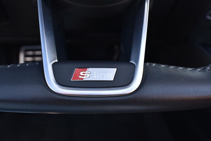 Audi TT 1.8TFSI S-Line Cabrio,B&O - fotka 39 z 50