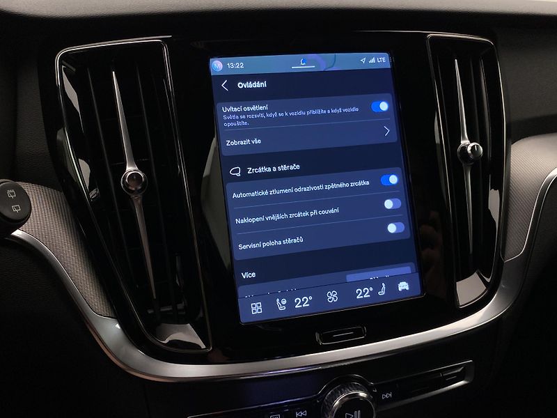 Volvo V60 CC B5 AWD BRIGHT PLUS AUT  - fotka 47 z 58