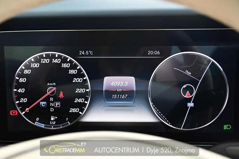 Mercedes-Benz Třídy E 400 4MATIC AMG ACC ČR HUD - fotka 27 z 53