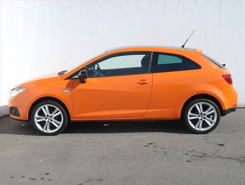 Seat Ibiza (2010) 1.6 i 16v, ČR,1.maj - fotka 3 z 17