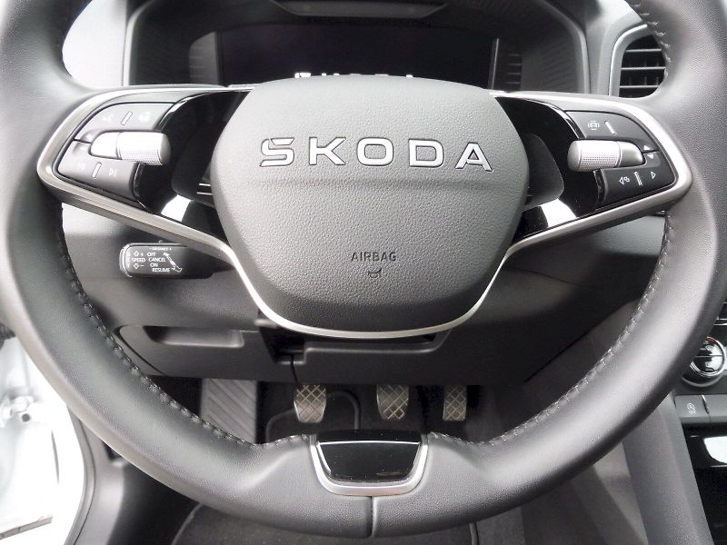 Škoda Karoq (2025) Top Selection 1,5 TSI 110kW - fotka 10 z 29
