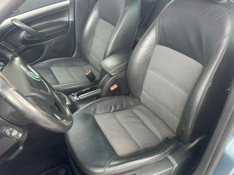 Škoda Octavia (2010) 1.6TDi, 77KW, TEMP., VYHŘ.SED. - fotka 26 z 26