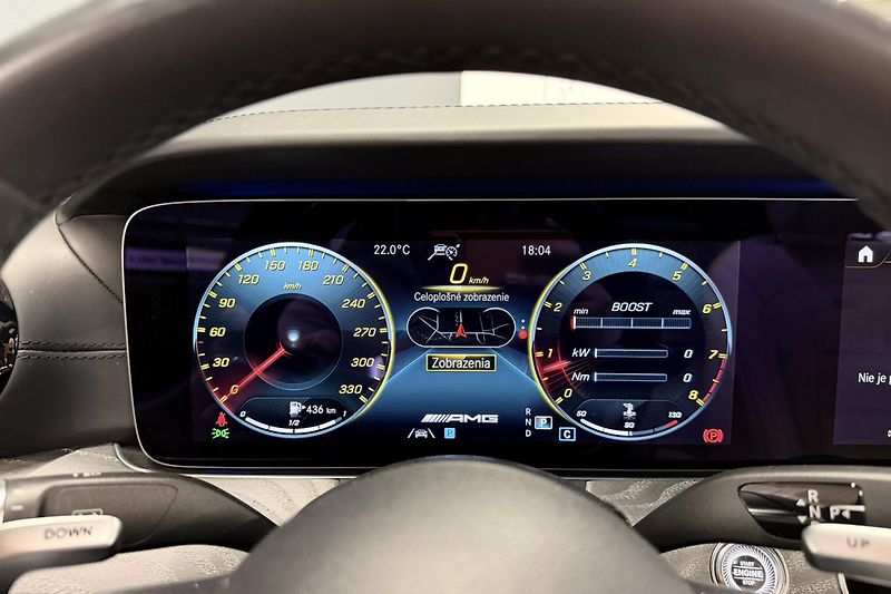 Mercedes-Benz Třídy E (2021) E 63s AMG 4Matic+ V8 Biturbo - fotka 59 z 124