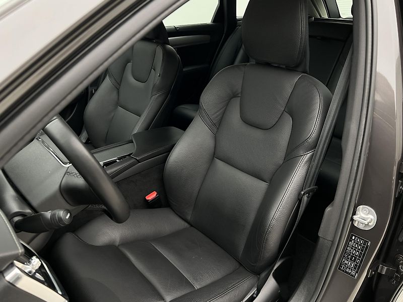Volvo V90 B4 BRIGHT PLUS CZ 1. maj. - fotka 17 z 48
