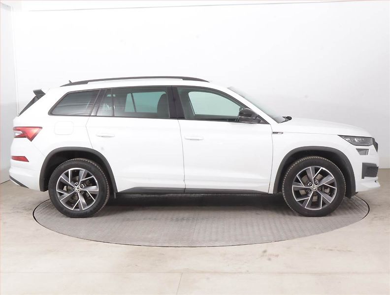 Škoda Kodiaq (2021) Sportline 2.0 TDI - fotka 6 z 21