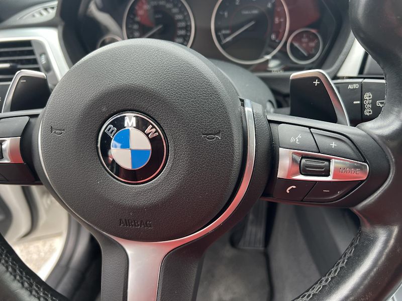 BMW Řada 3 320D M-PAKET X-DRIVE AUTOMAT - fotka 19 z 52