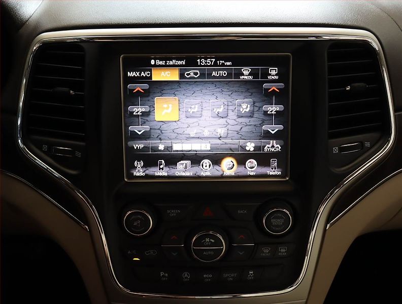 Jeep Grand Cherokee (2016) 3.0 CRD, 4X4, Automat - fotka 18 z 32