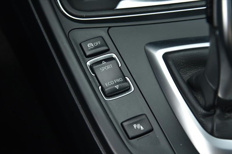 BMW Řada 4 428i xDrive 180kW M PAKET ČR - fotka 24 z 27