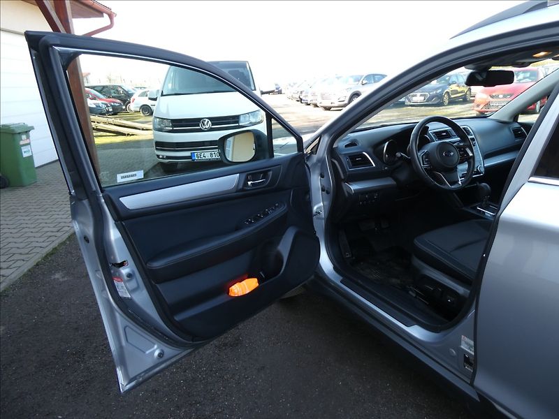 Subaru Outback 2,5 i 129kV 4WD,1.maj,serviska - fotka 20 z 51