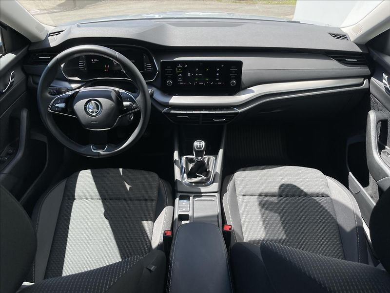 Škoda Octavia 2,0 TDI Combi Style Plus LED - fotka 6 z 22
