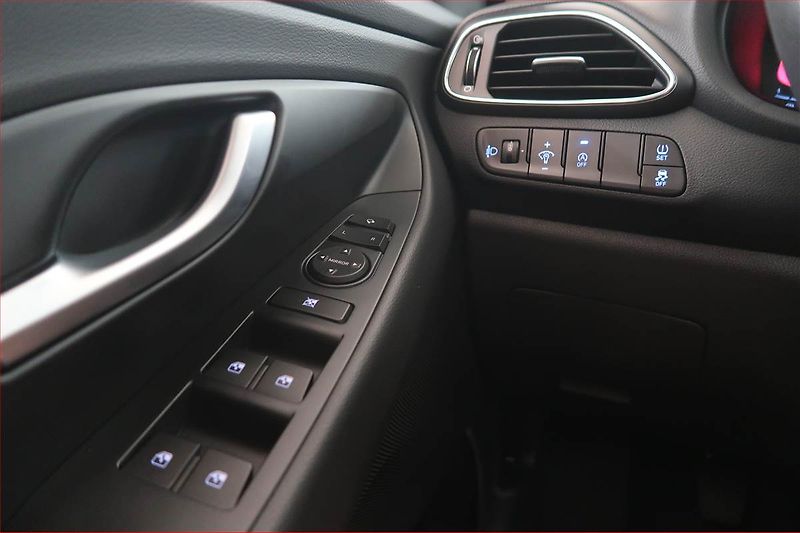 Hyundai i30 (2025) 1.5 DPI, ČR,1.maj, Serv.kniha - fotka 16 z 16