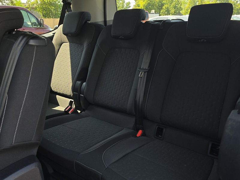 Ford Tourneo Custom (2024) Titanium 2.0 EcoBlue L1, záruk - fotka 23 z 25