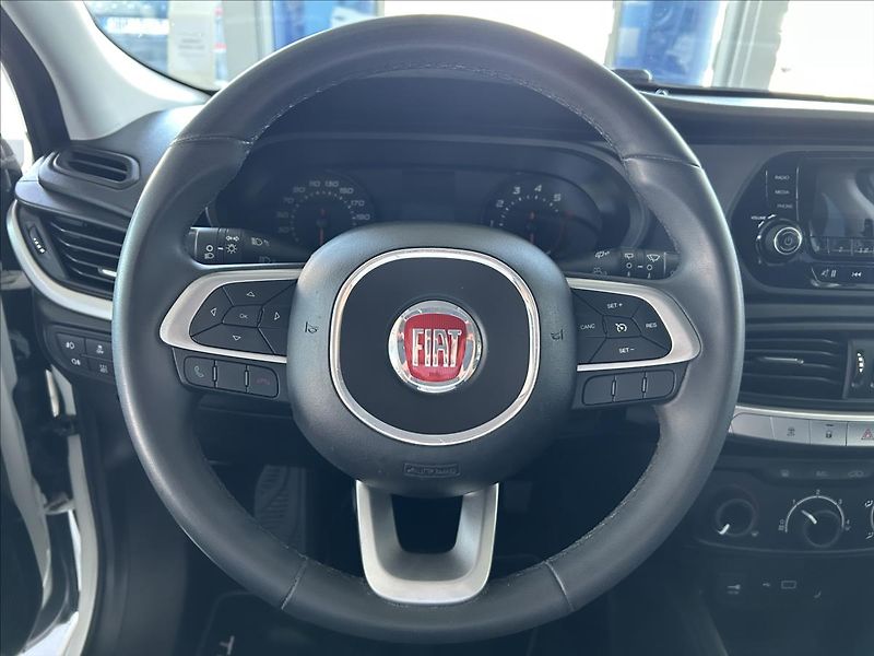 Fiat Tipo 1,4   STREET,1.MAJITEL,SERVISK - fotka 12 z 22