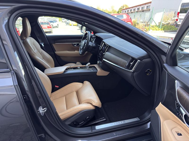 Volvo V90 CrossCountry B5 AWD //POLESTAR - fotka 21 z 45