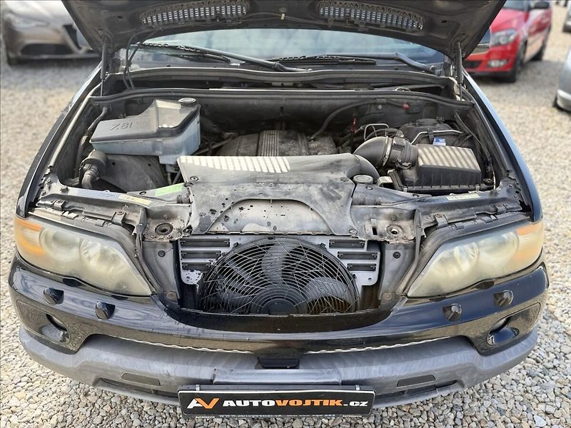 BMW X5 3,0 i 4X4 A/T 170kW - fotka 28 z 28