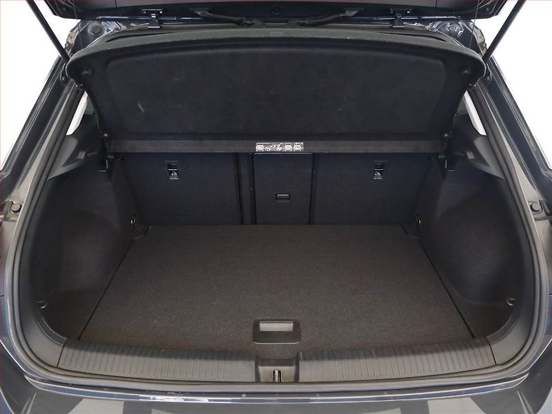 Volkswagen T-Roc (2021) 2.0 TDI 4Motion, 4X4, Automat - fotka 12 z 17