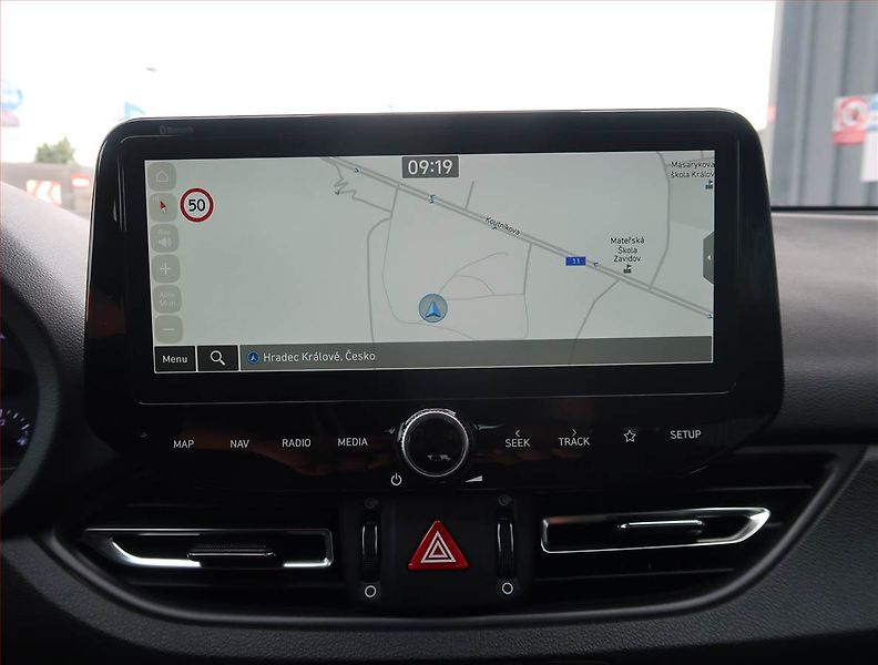 Hyundai i30 (2023) 1.5 DPI, Serv.kniha, Navi - fotka 13 z 20