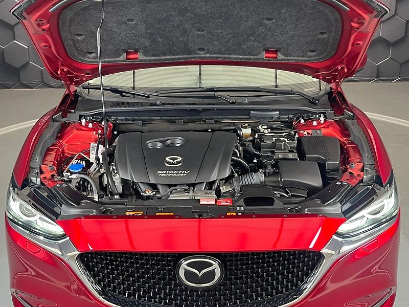 Mazda 6 2.0  6 SKYACTIV-G 165 i-ELOOP - fotka 44 z 84