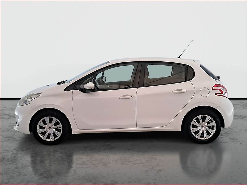 Peugeot 208 (2013) 1.0 VTi, nová STK, rezervace - fotka 3 z 14