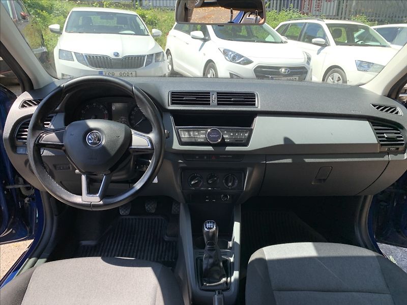 Škoda Fabia 1,0 MPI,1.MAJ,ČR - fotka 12 z 16