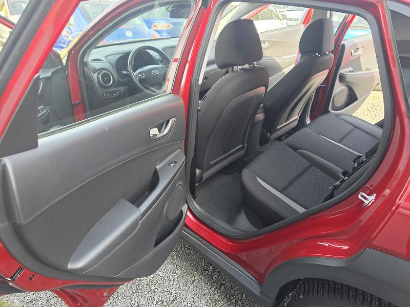 Hyundai Kona 1.0 T  - fotka 8 z 24