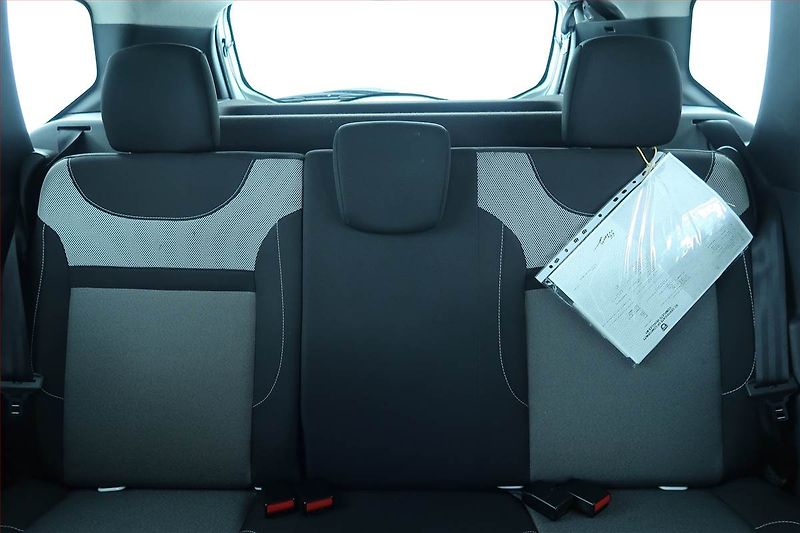 Dacia Duster (2017) 1.6 SCe, Serv.kniha, Tempomat - fotka 10 z 16
