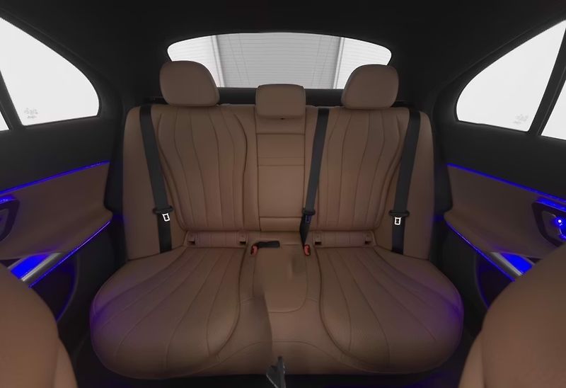 Mercedes-Benz Třídy E 300 de 4M Avantgarde Pano Vent - fotka 11 z 11