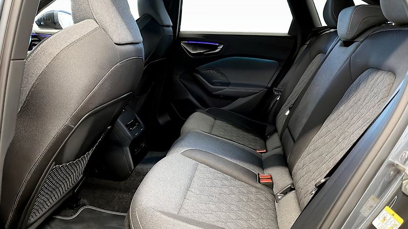 Audi A5 e-hybrid q S-Line Tech+ B&O - fotka 16 z 18