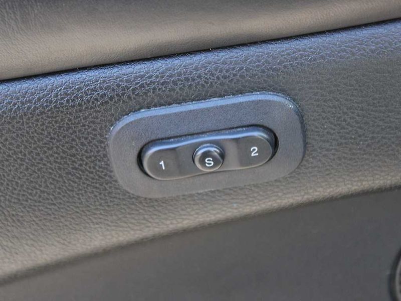 Jeep Grand Cherokee 3.0 V6 TURBO DI, NAVIGACE, PAN - fotka 11 z 22