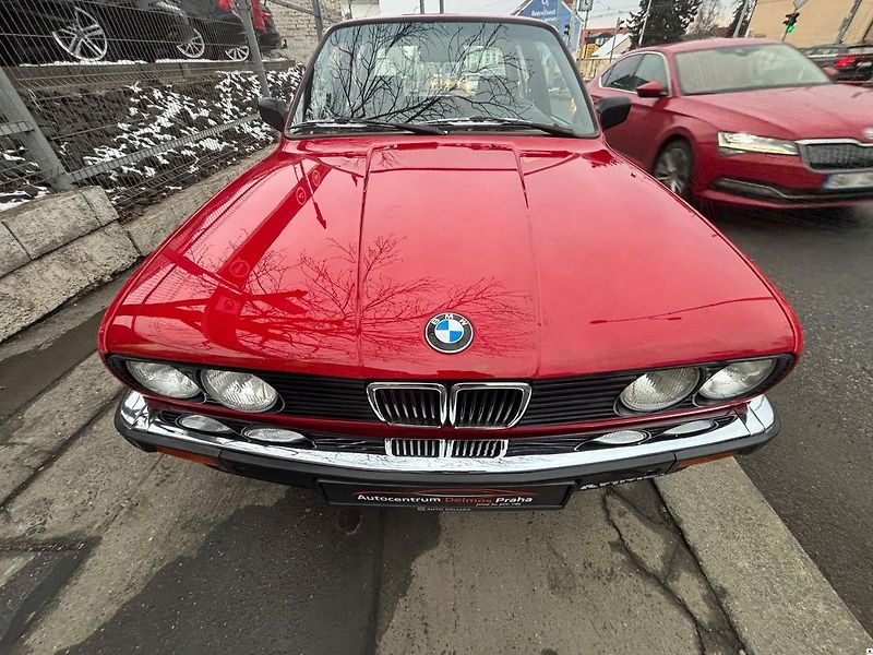 BMW Řada 3 E30-318i/1986/2.maj. garážován - fotka 37 z 50