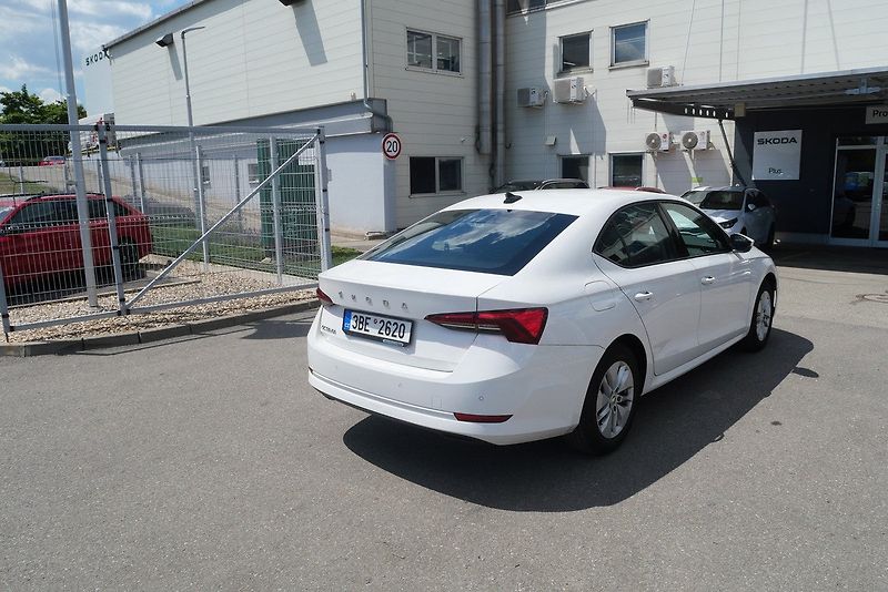 Škoda Octavia - fotka 2 z 6