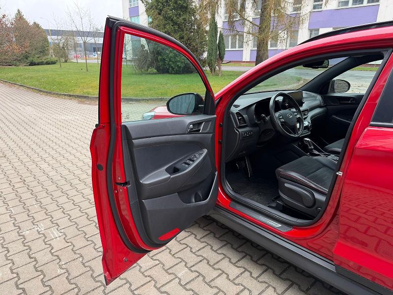 Hyundai Tucson 2,0 CRDi 4WD /N-line/1.maj./ČR - fotka 9 z 37