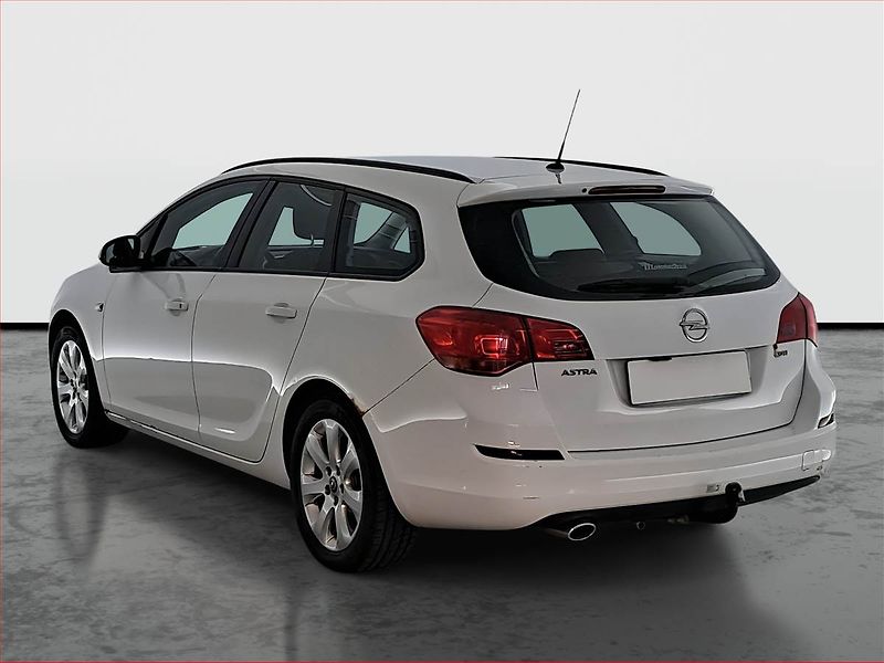 Opel Astra (2011) 2.0 CDTI, nová STK, Tažné - fotka 4 z 16