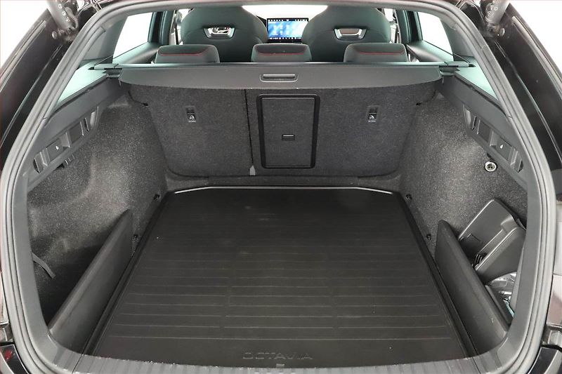 Škoda Octavia (2025) RS 2.0 TSI, RS 2.0 TSI 195KW - fotka 18 z 19