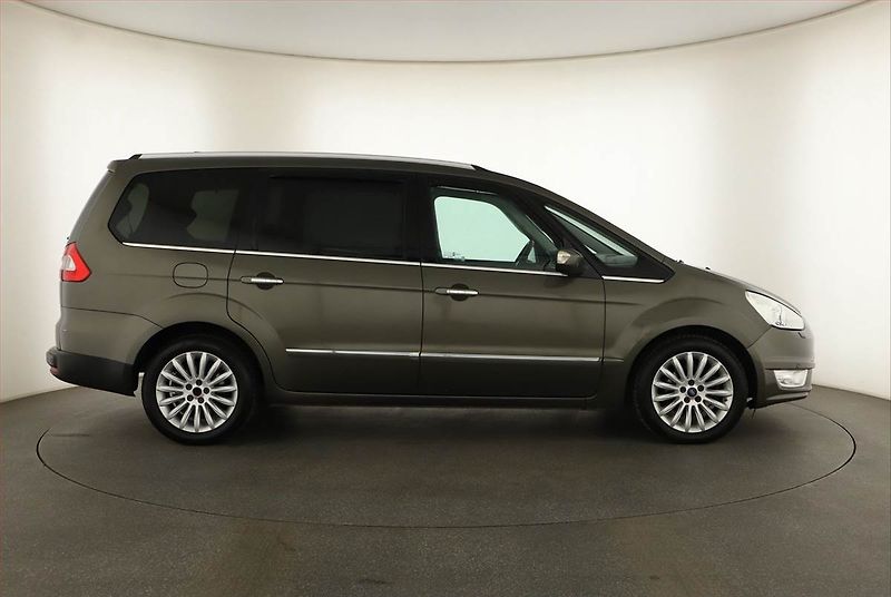 Ford Galaxy (2013) 2.0 TDCi, Automat, 7 míst - fotka 6 z 18