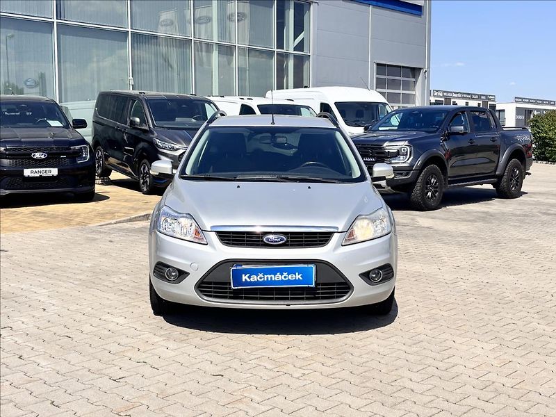 Ford Focus 1,8 TDCi 85kW Ruční ovládání - fotka 8 z 20