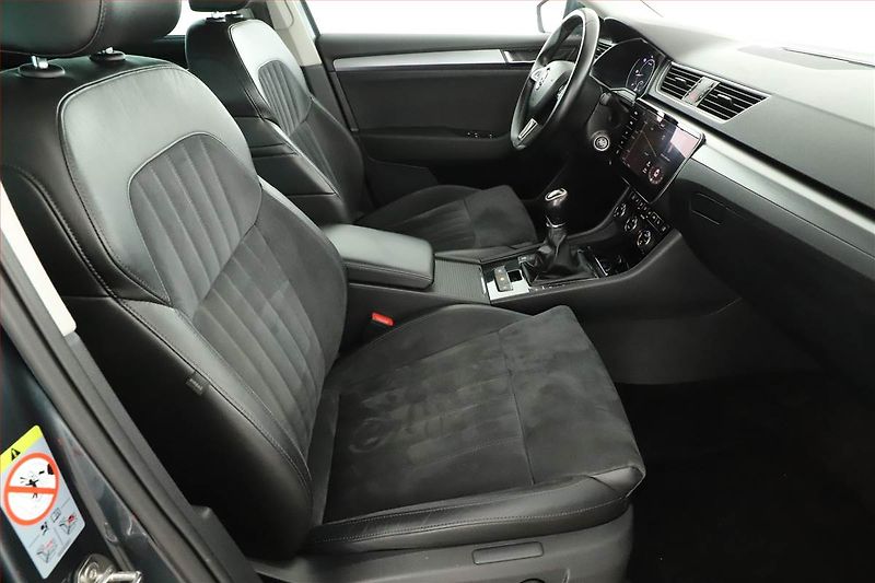 Škoda Superb (2017) 1.6 TDI, Navi, Xenony - fotka 7 z 20